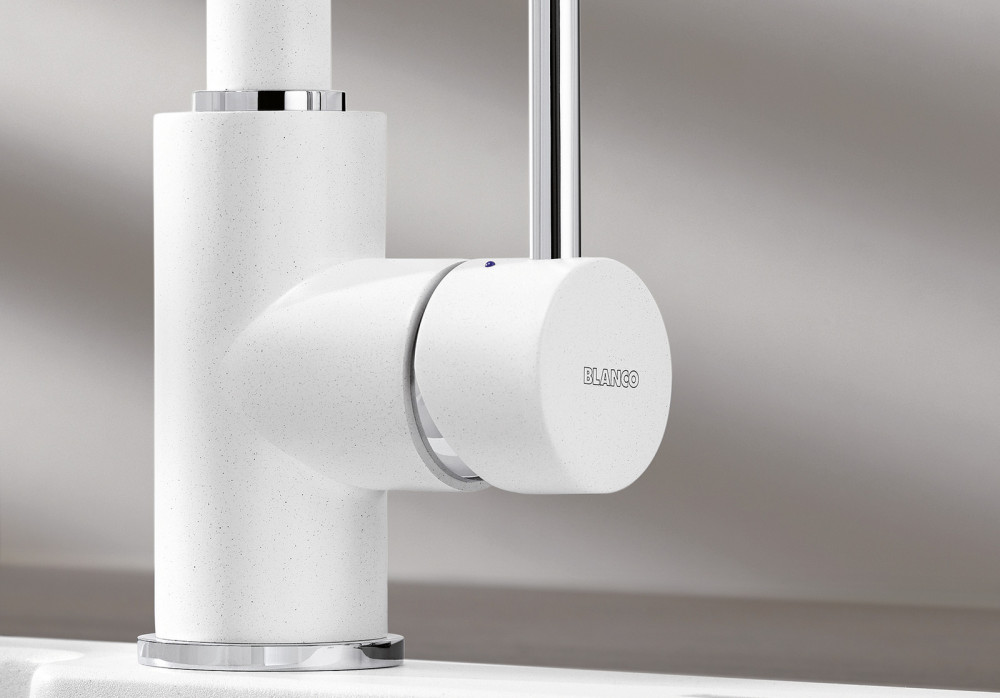 Смеситель для кухни Blanco MILA-S однорычажный с выдвижным шлангом белый мягкий 526968