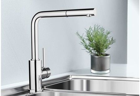 Смеситель для кухни Blanco MILA-S однорычажный с выдвижным шлангом, черный матовый 526779