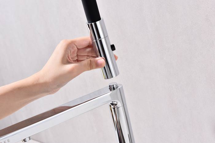 Смеситель для кухни Paulmark TORNADO To213402-CR гибкий излив с подключением фильтра глянцевый светлое хром