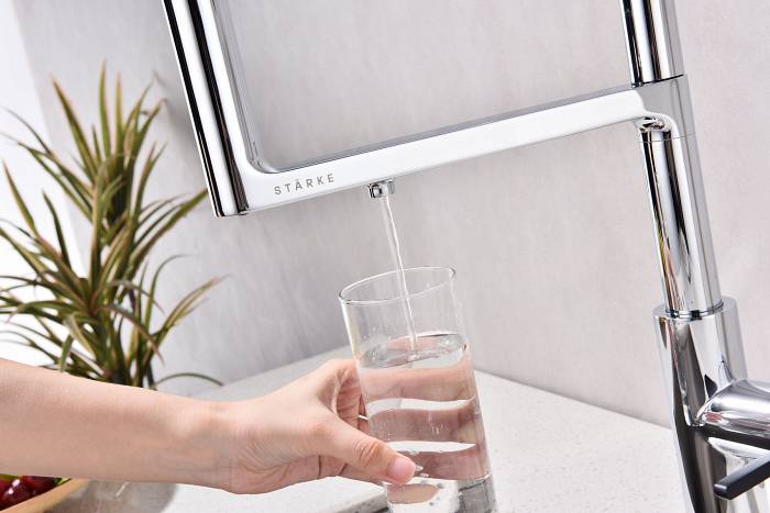 Смеситель для кухни Paulmark TORNADO To213402-CR гибкий излив с подключением фильтра глянцевый светлое хром