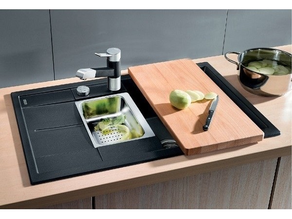Кухонная мойка Blanco METRA 6 S Compact Silgranit мягкий белый клапан-автомат 527114